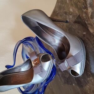 FERRAGAMO silver Heels  peek toe with bow